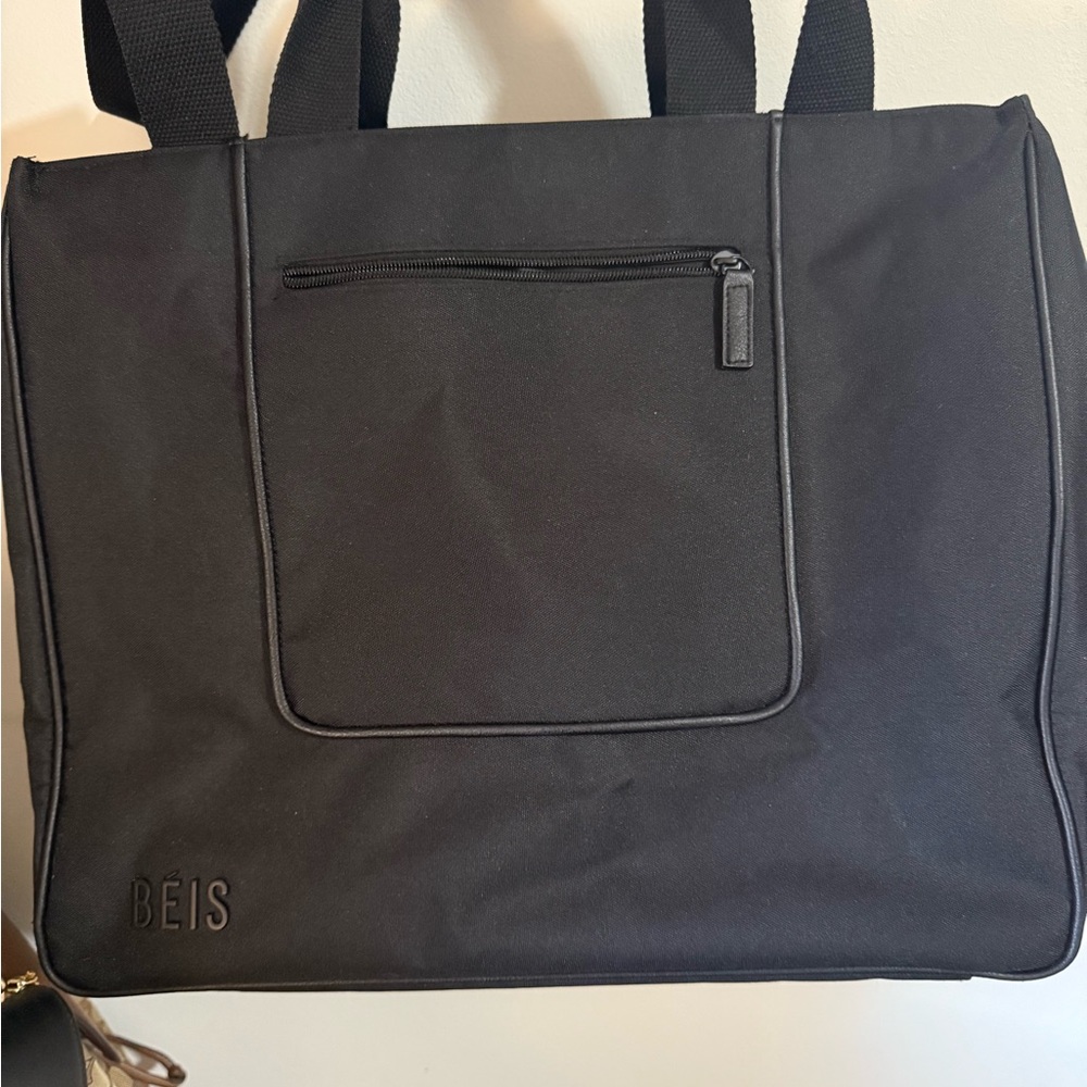 BEIS - The East To West Tote 
in Black